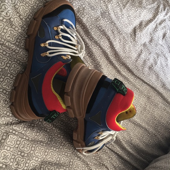 Gucci - Picture 1 of 3